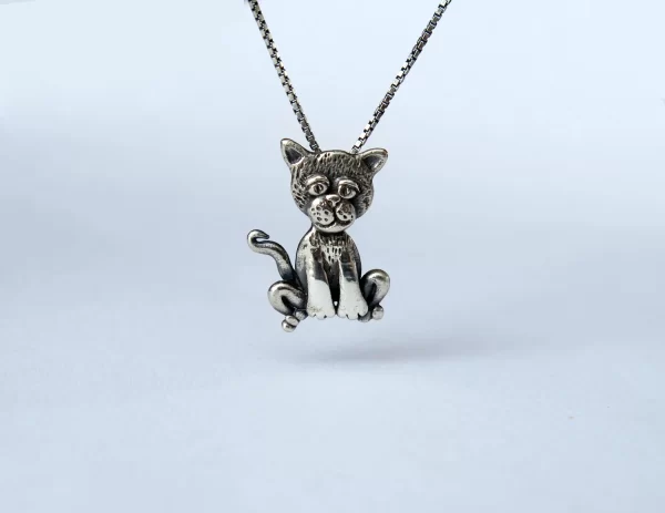 Silver cartoon cat pendant - Image 4