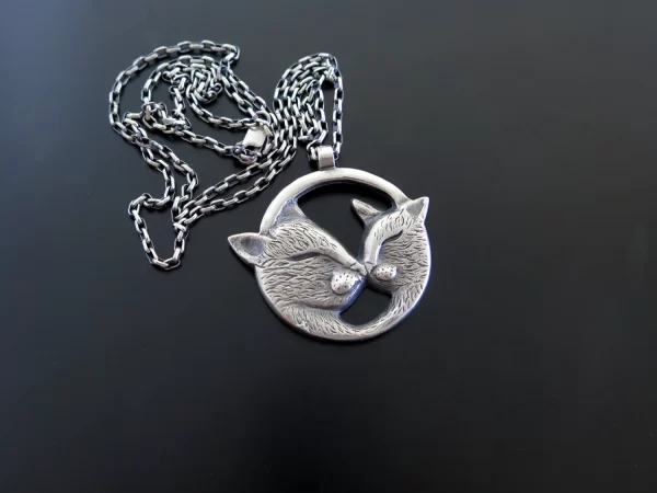 Cat and kitten silver pendant - Image 2