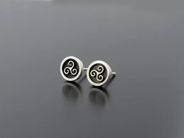 Silver Irish symbols Earrings - Image 4