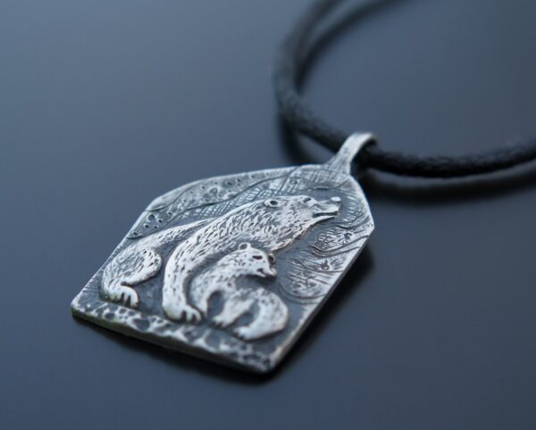 Handmade Polar Bear mother with a cub silver pendant - Image 3