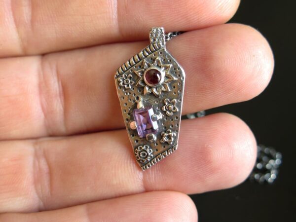 Floral Botanical Silver Pendant with Amethyst & Garnet - Image 6